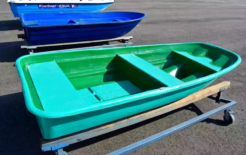 Стеклопластиковая лодка Старт (тримаран) в Кургане