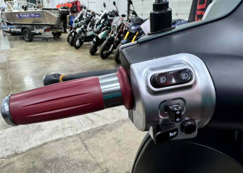 Скутер PROMAX Miami 240 (49) в Кургане