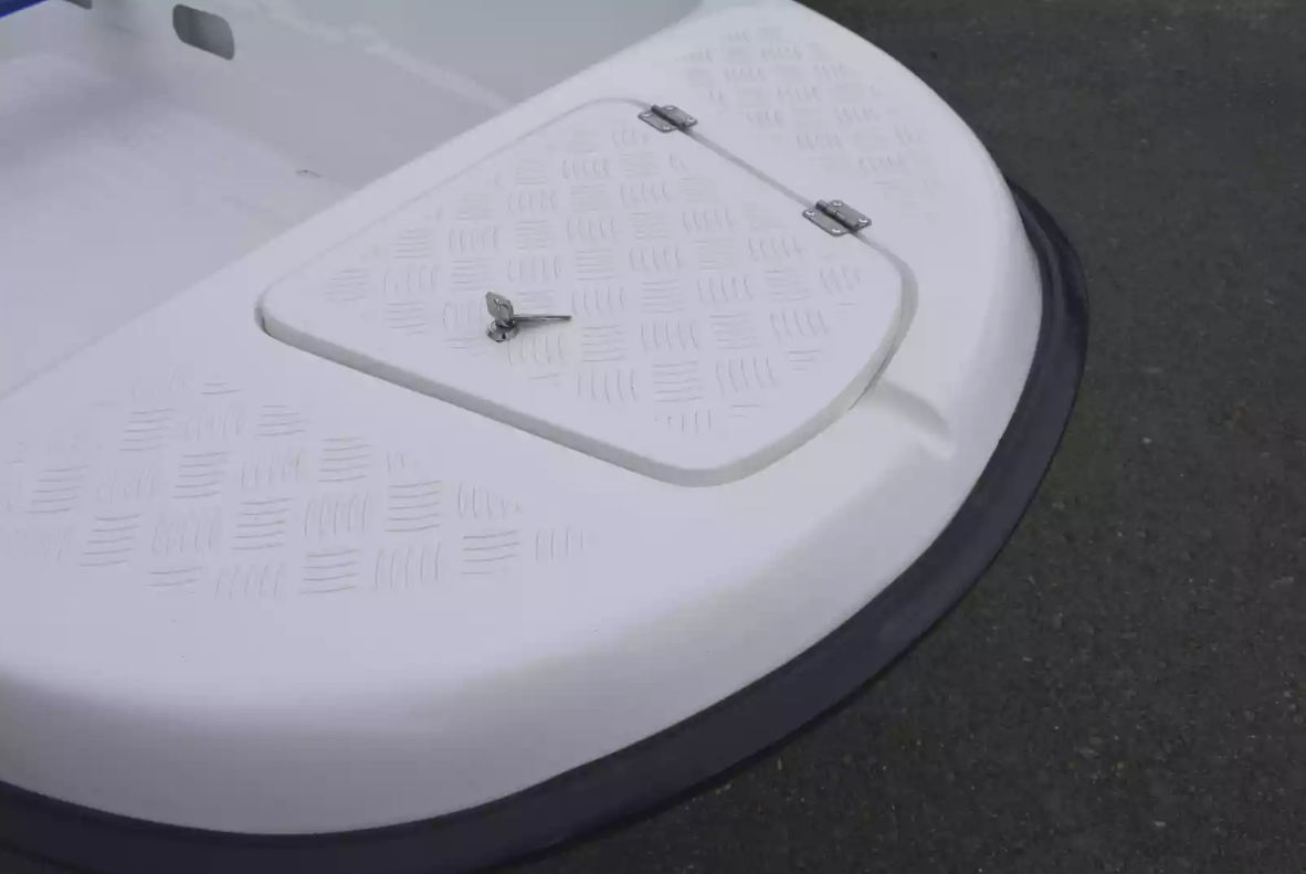 Стеклопластиковая лодка Пингвин New (тримаран) в Кургане