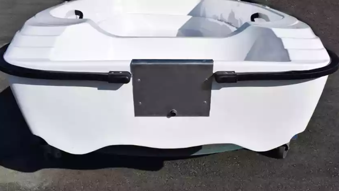 Стеклопластиковая лодка Пингвин (тримаран) в Кургане