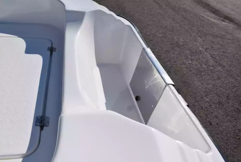 Стеклопластиковая лодка Пингвин (тримаран) в Кургане