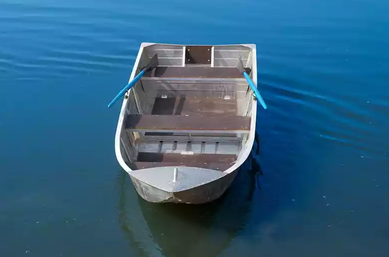 Алюминиевая лодка Вятка-Профи 32 в Кургане