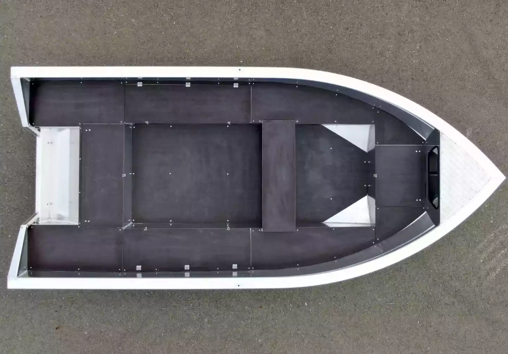 Алюминиевая лодка  Неман-420 в Кургане