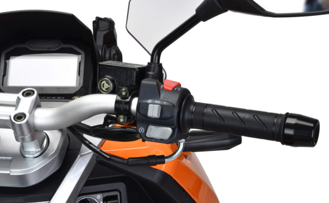 Скутер MOTOLAND (МОТОЛЕНД) T-MAX 150 в Кургане