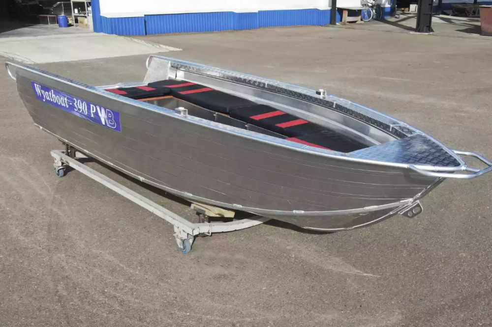 Алюминиевая лодка Wyatboat-390РМ увеличенный борт в Кургане