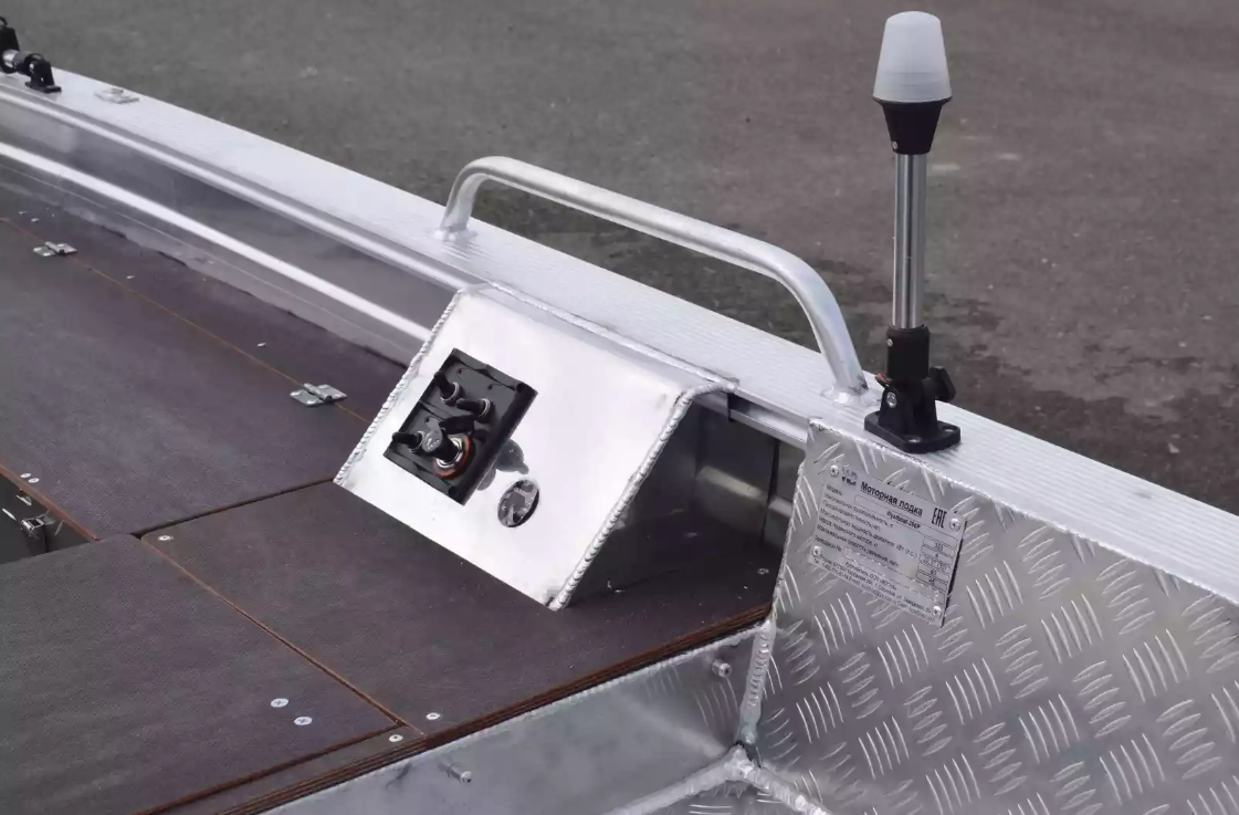 Алюминиевая лодка Wyatboat-390РМ в Кургане