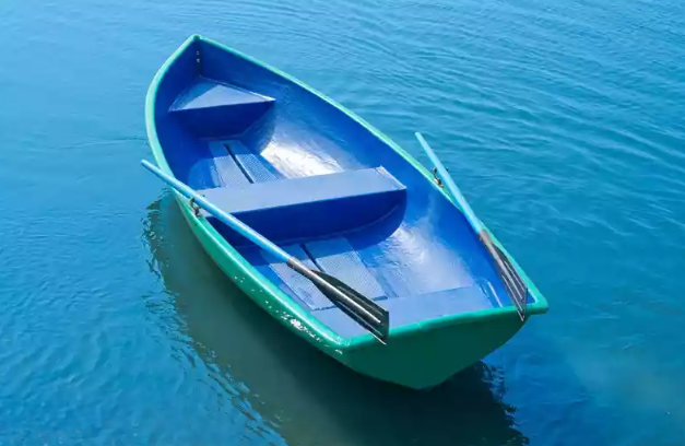 Стеклопластиковая лодка Дельфин в Кургане