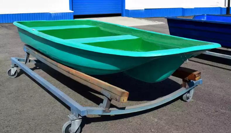 Стеклопластиковая лодка Старт (тримаран) в Кургане