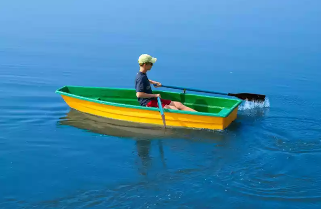 Стеклопластиковая лодка Малютка в Кургане