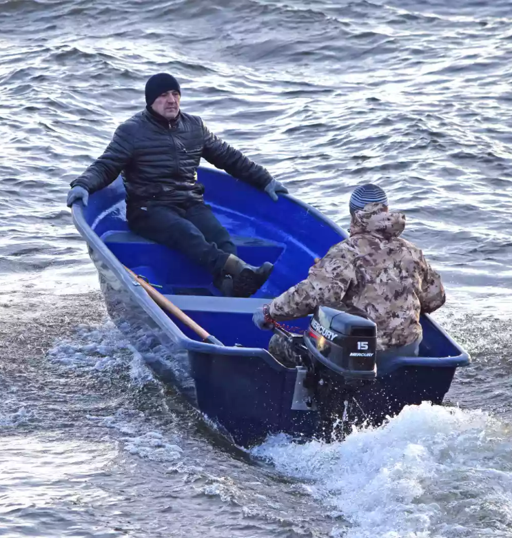 Стеклопластиковая лодка Neman-340 (тримаран) в Кургане