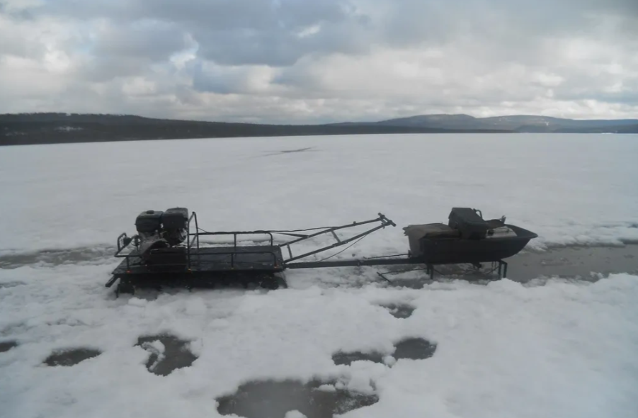 Мотобуксировщик AhtaR L 9 в Кургане