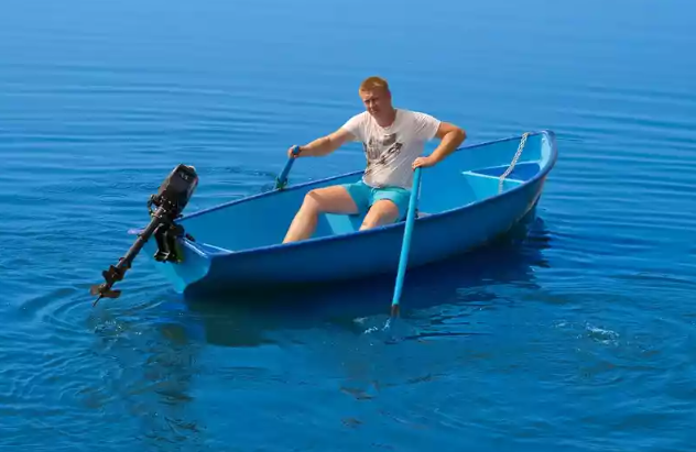 Стеклопластиковая лодка Омуль в Кургане