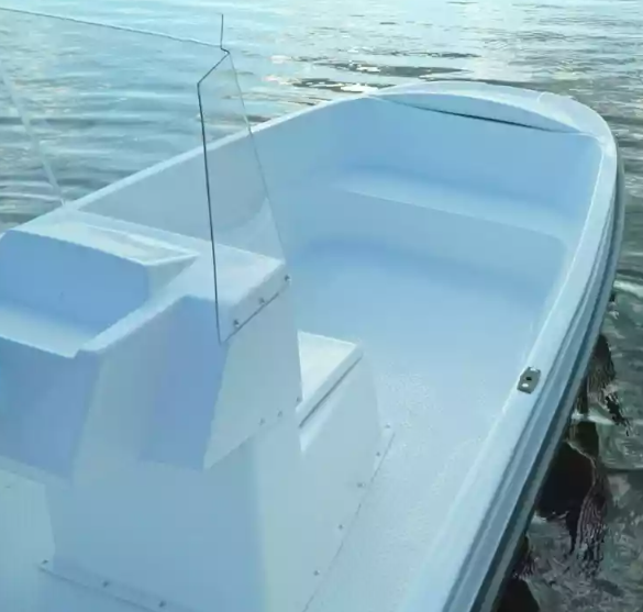 Стеклопластиковая лодка Пингвин с консолью (тримаран) в Кургане