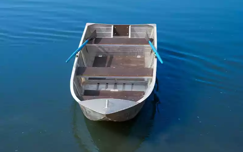 Алюминиевая лодка Вятка-Профи 37 в Кургане