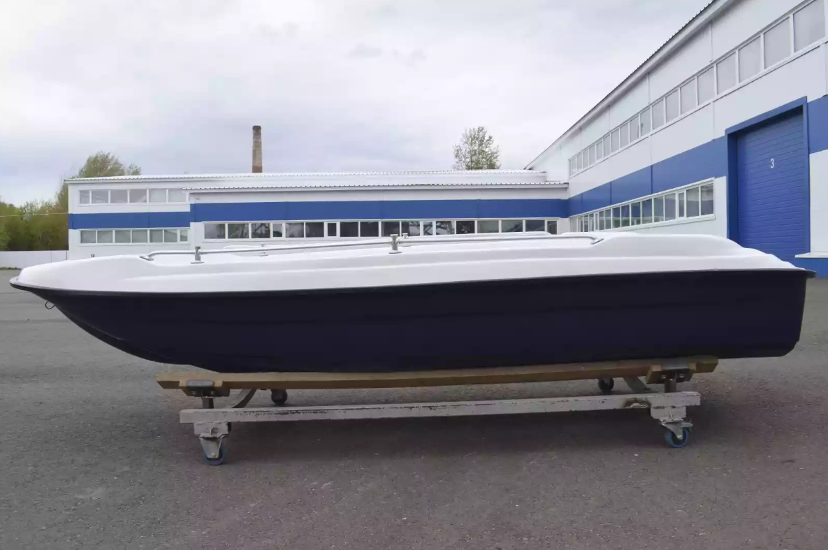 Стеклопластиковая лодка Пингвин New (тримаран) в Кургане