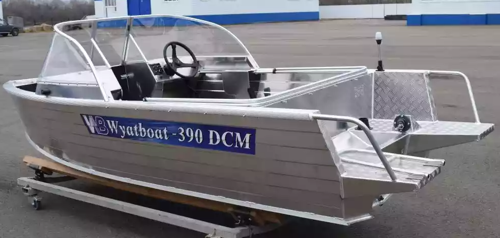Алюминиевая лодка Wyatboat-390 DCM Увеличенный борт в Кургане