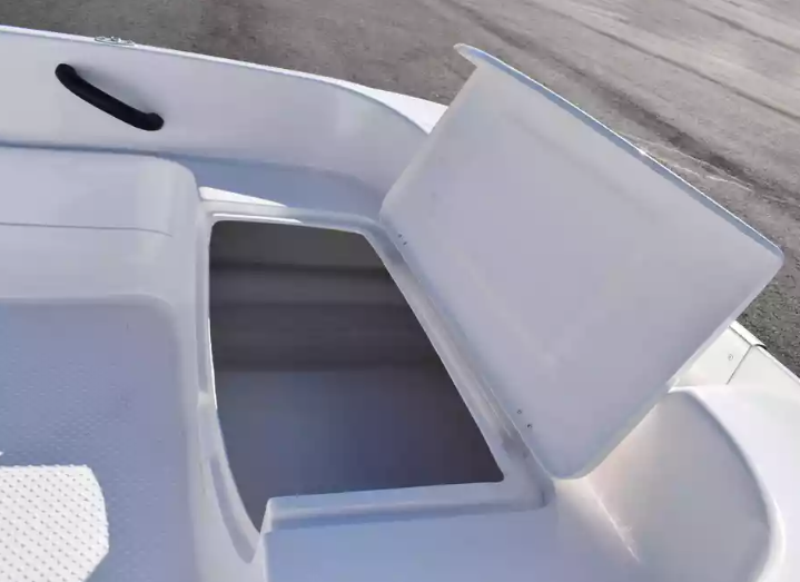 Стеклопластиковая лодка Пингвин (тримаран) в Кургане