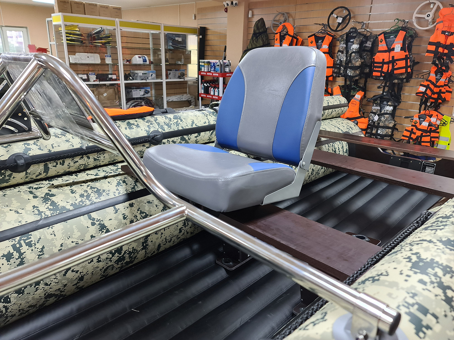 КРЕСЛО МЯГКОЕ РАСКЛАДНОЕ С ПОВОРОТНЫМ МЕХАНИЗМОМ ДЛЯ ЛОДОК в Кургане